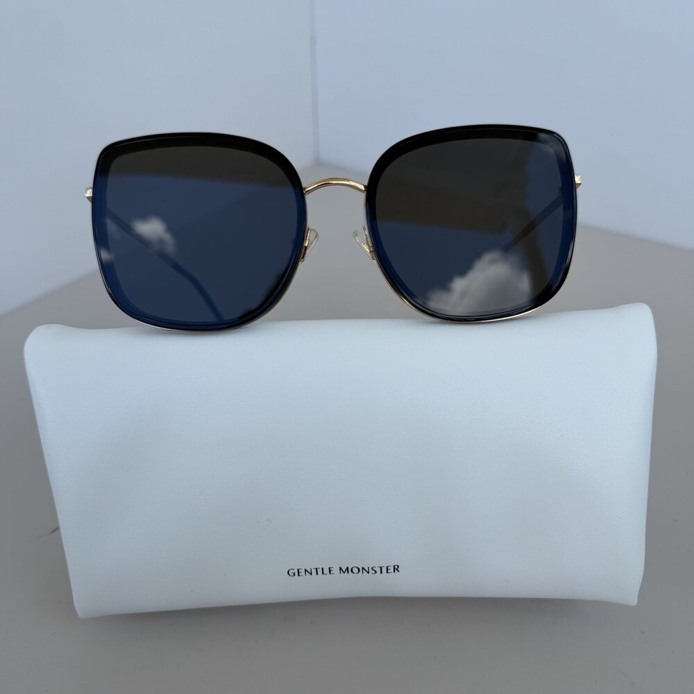 Gentle Monster Bi-Bi 01 Oversized Square Sunglasses – Black/Gold (New with Case)